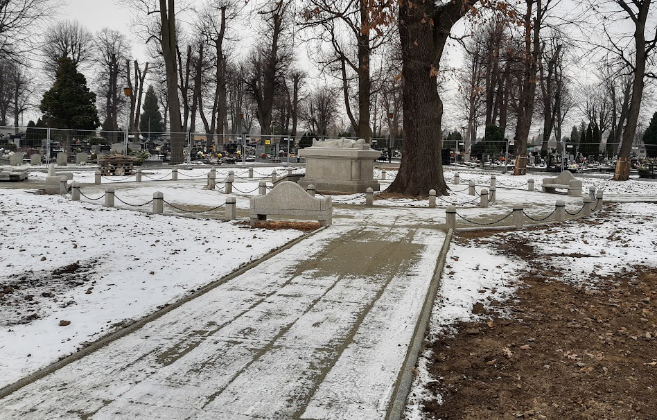 Modernizacja kwatery żołnierzy na cmentarzu przy ul. Olszowej [FOTO] 