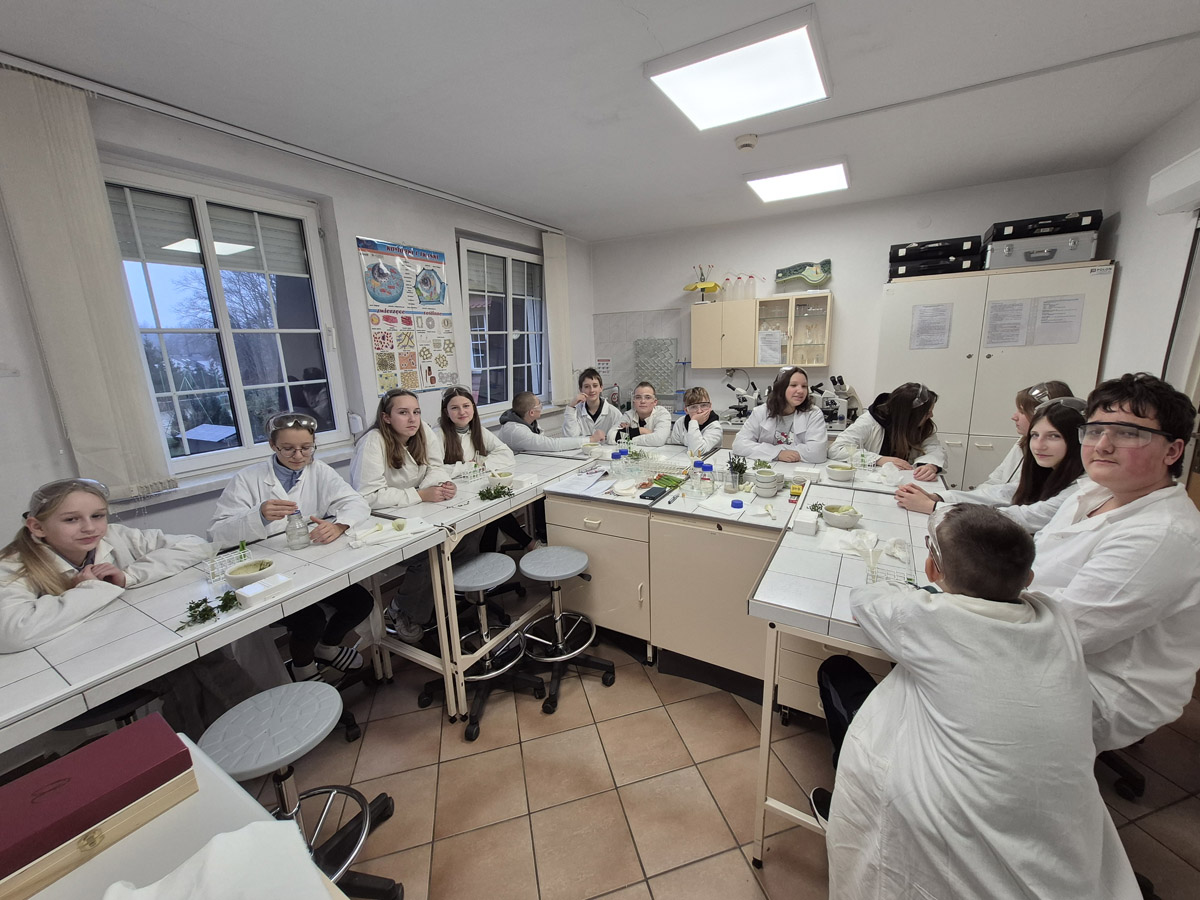 Lekcje ekologii w praktyce: Uczniowie z „trójki” na warsztatach w Myśliborzu [FOTO] 