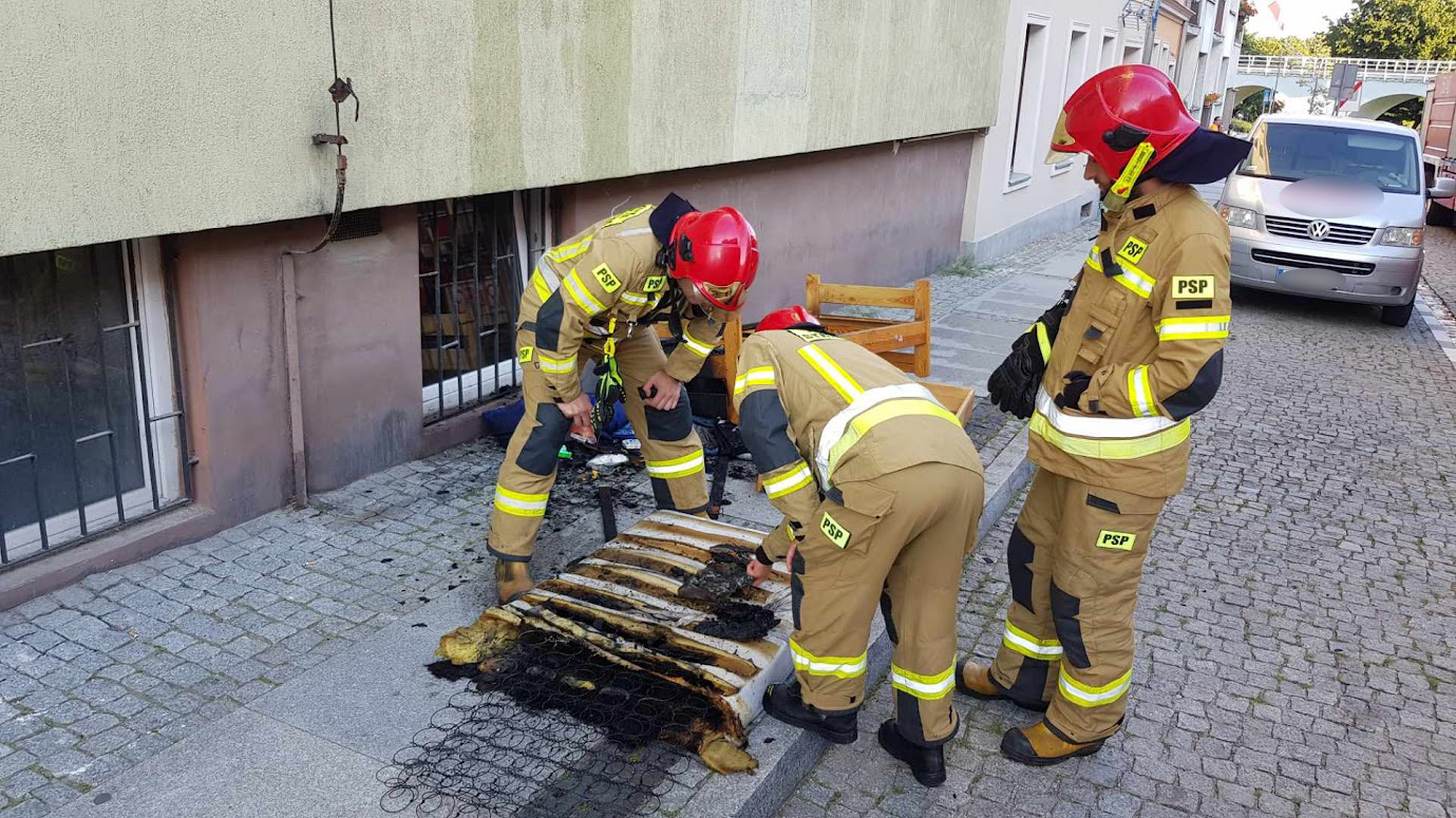 Paliło się w mieszkaniu przy ul. Bohaterów Getta [FOTO] 