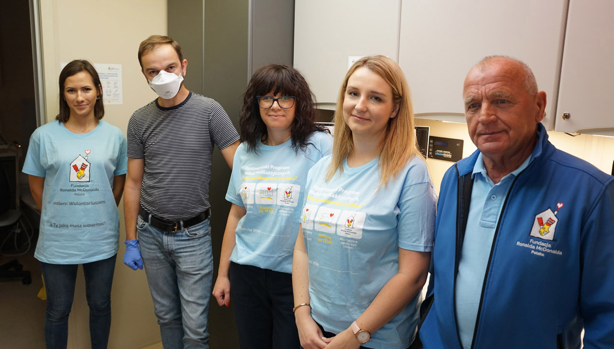 Mobilna klinika i bezpłatne badania dla dzieci powracają do Strzegomia 