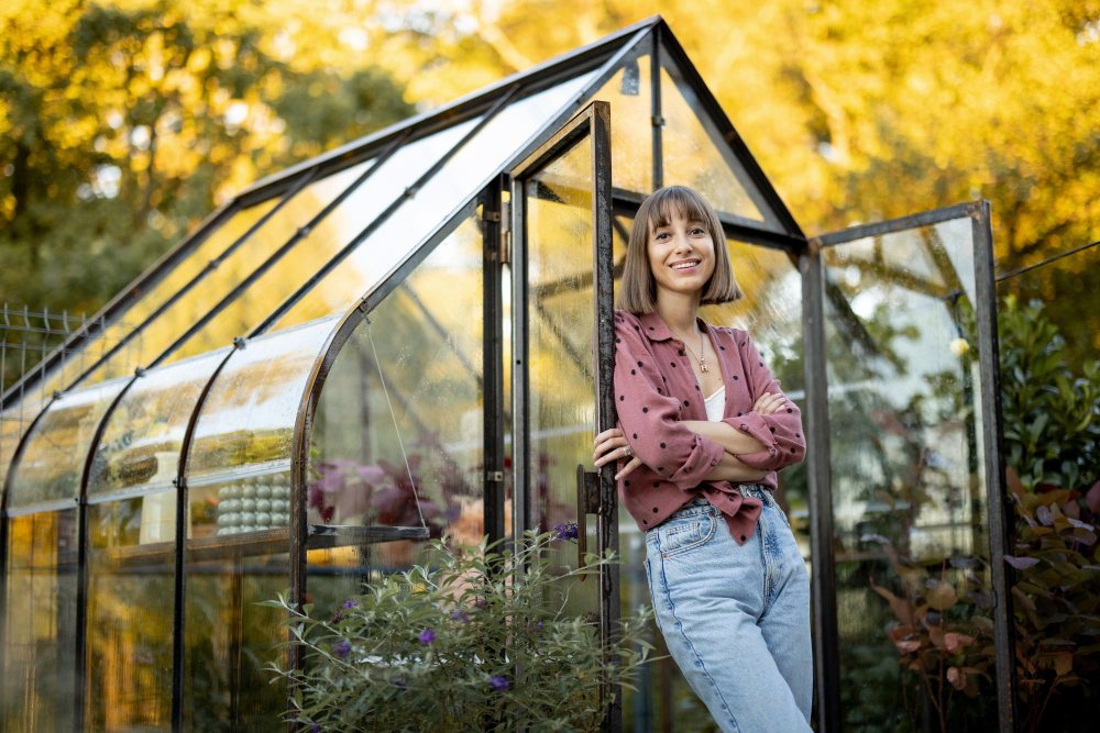 Jakie fundamenty pod szklarnię 3x6 zapewnią trwałość i stabilność? 
