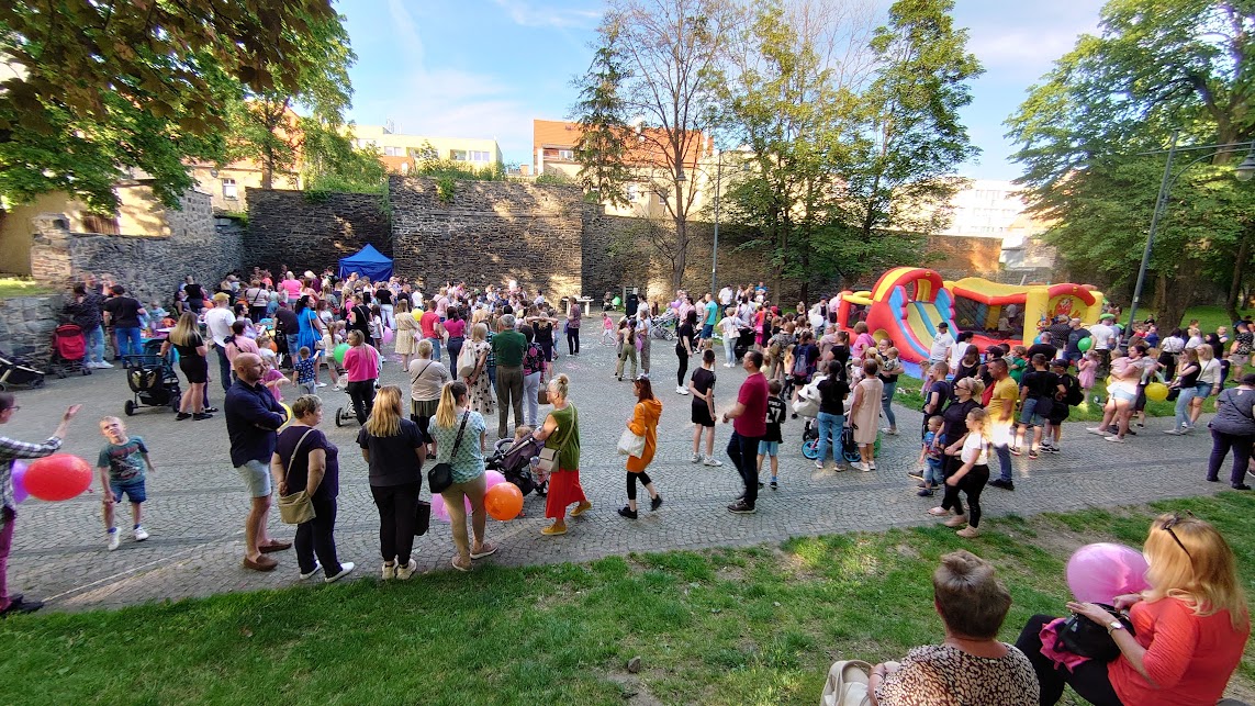Konkursy, żywe zwierzęta i plener malarski z okazji Dnia Dziecka w Strzegomiu [FOTO] 
