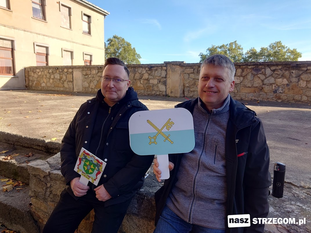 Strzegomianie ruszyli „Śladami historii” – jubileusz TMZS zakończył się wyjątkowym finałem [FOTO] 