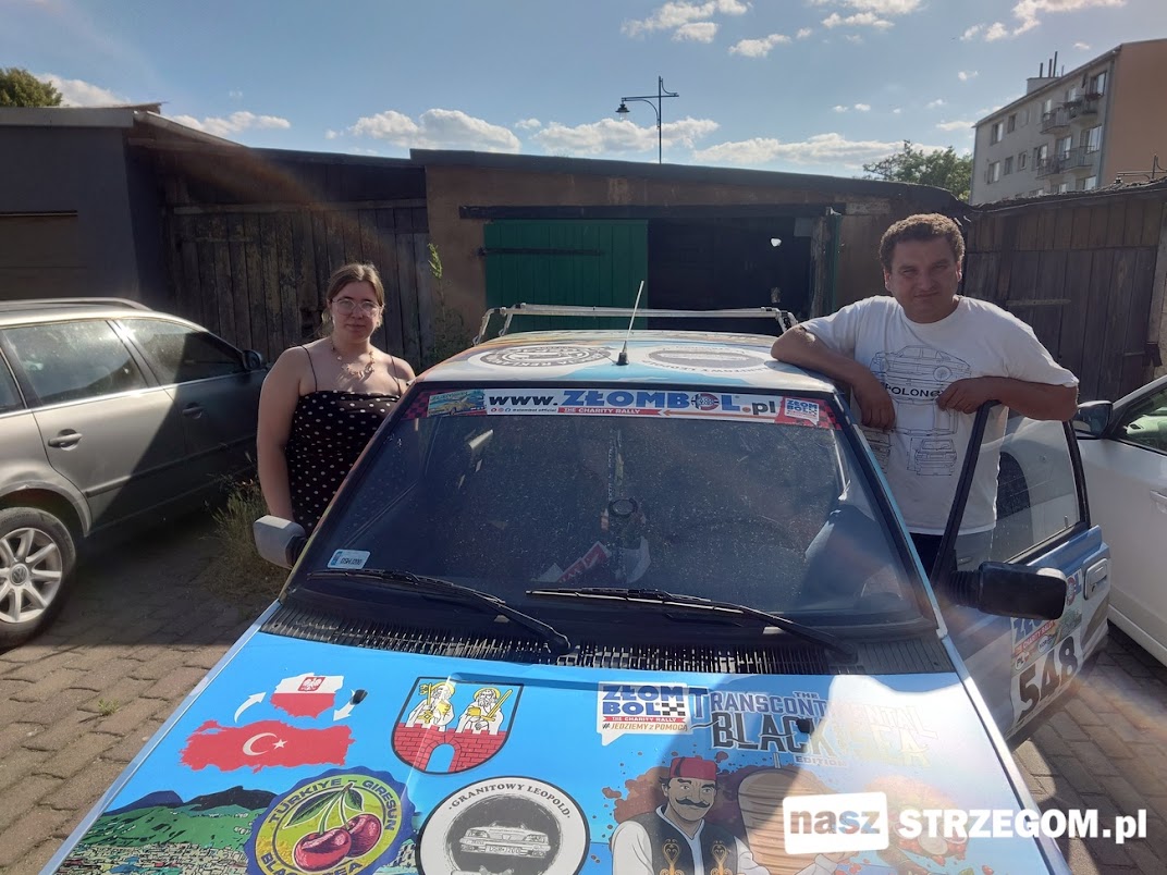 Ponad 6 tysięcy kilometrów charytatywnej przygody. Granitowy Leopold Strzegom znów w trasie Złombolu [FOTO] 