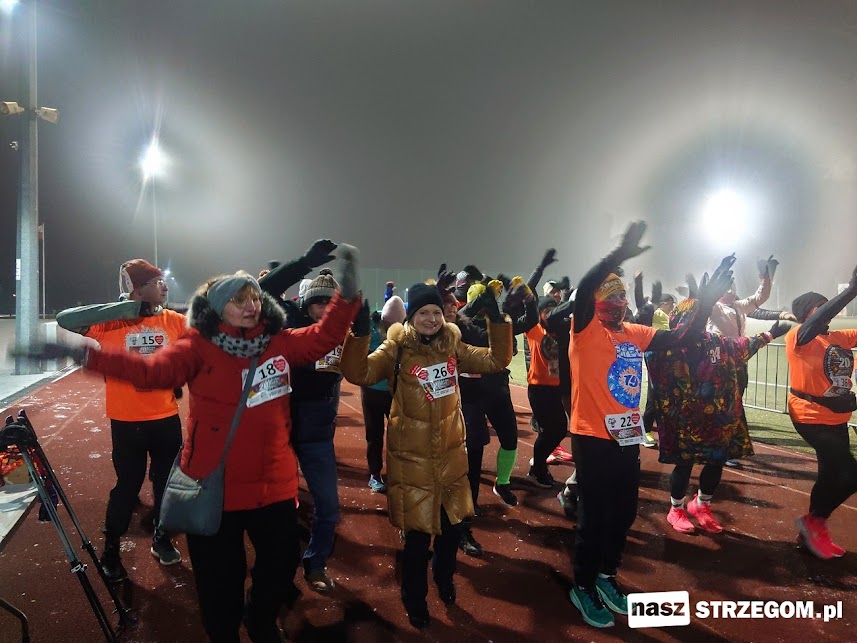 Biegacze ze Strzegomskiej Dwunastki po raz czwarty wsparli ogólnopolską akcję „Policz się z cukrzycą” [FOTO] 