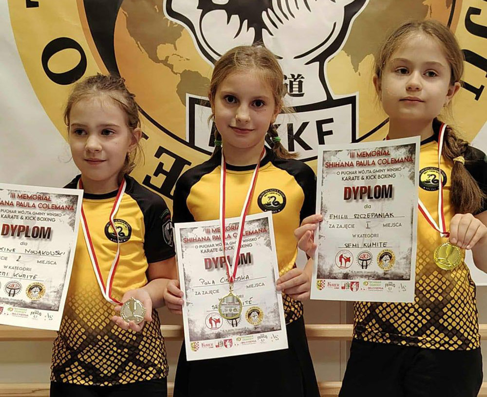 Deszcz medali dla zawodników z Akademii Sztuk Walki Snake na prestiżowym turnieju sztuk walki [FOTO] 