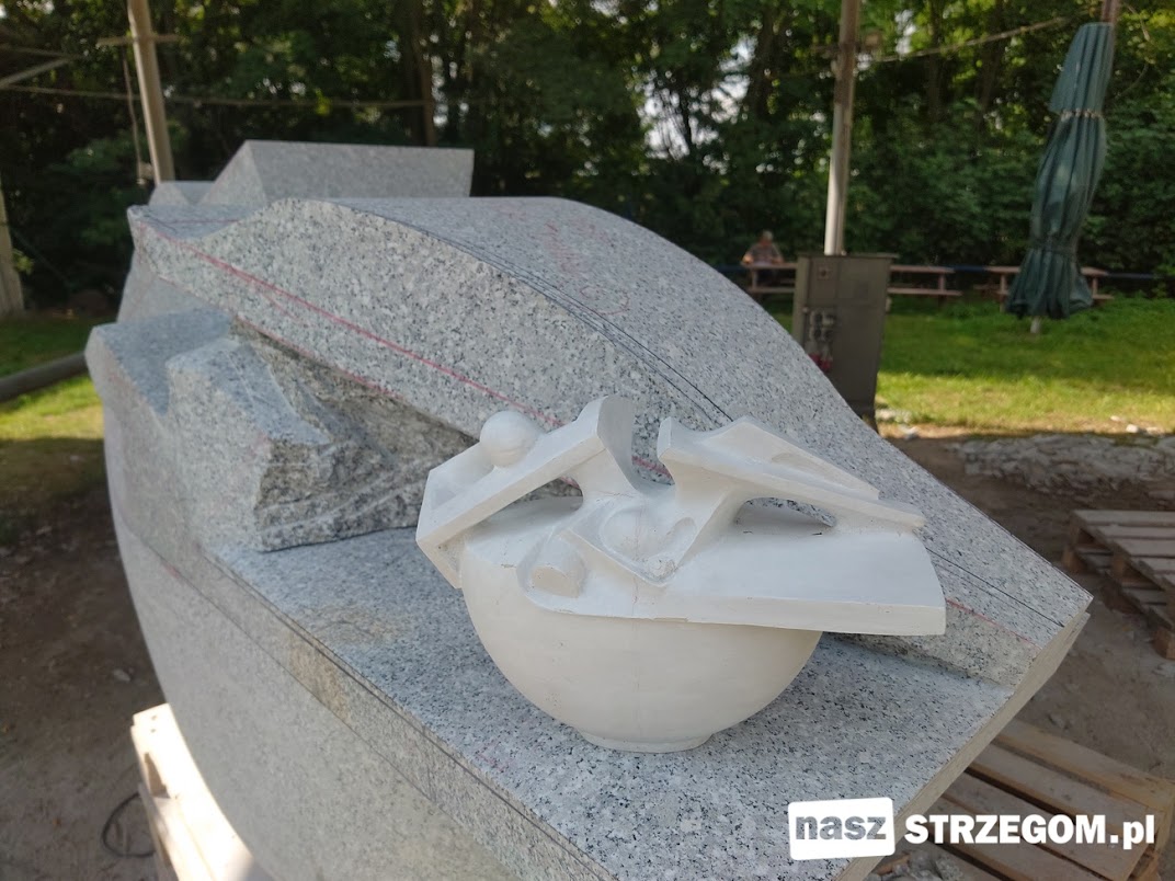 Kobiece oblicze rzeźby. Podglądamy warsztat pracy uczestniczek 10. Strzegomskiego Biennale Rzeźby w Granicie [FOTO] 