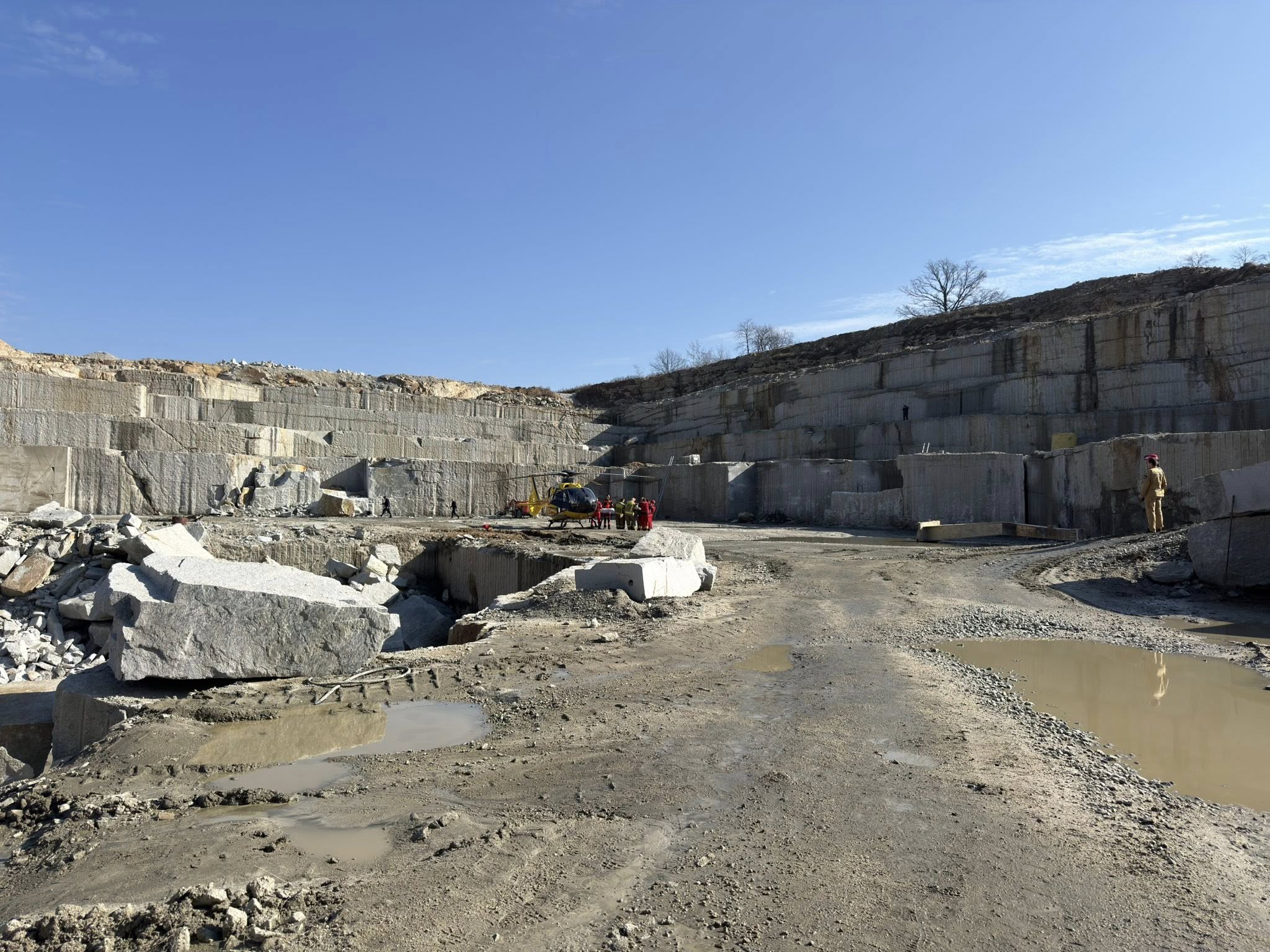 Prokuratura wszczęła śledztwo po tragicznym wypadku w kamieniołomie [FOTO] 