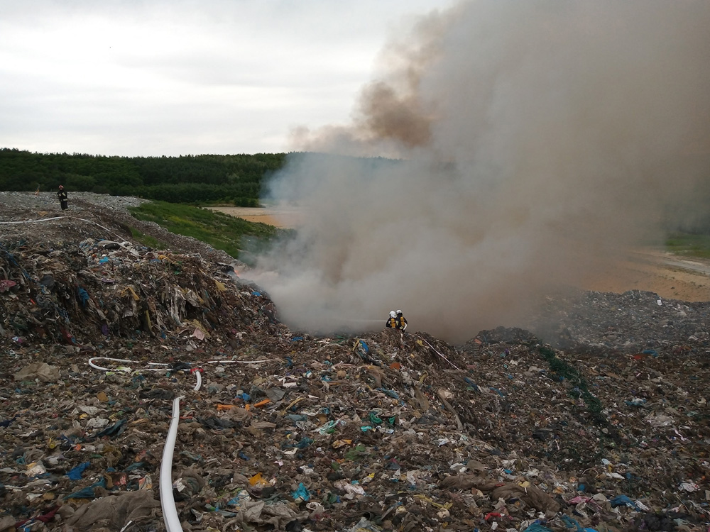 Pożar składowiska odpadów [FOTO] 