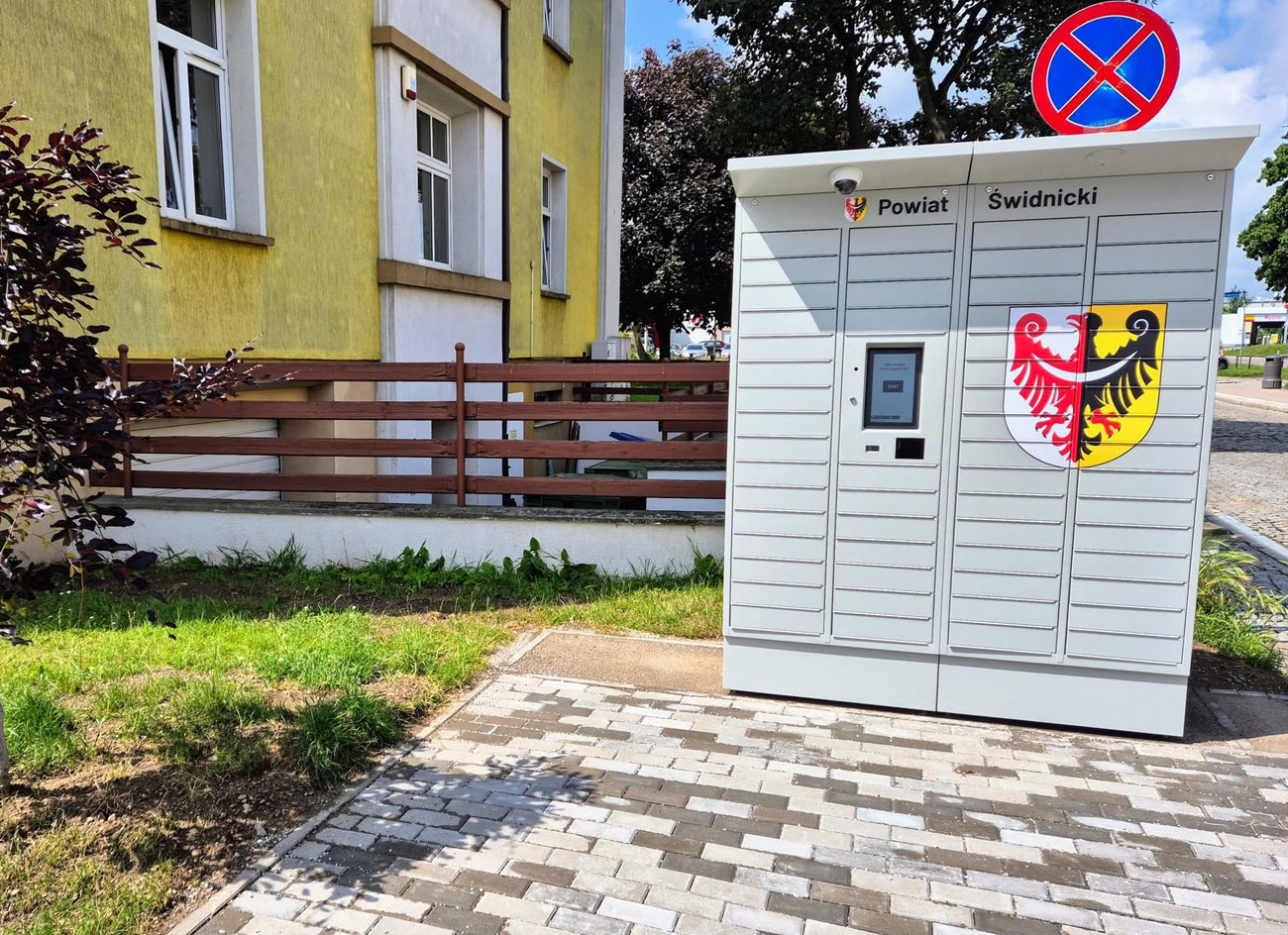 Odbiór dokumentów bez kolejki? Świdnickie starostwo uruchomiło piewszy w powiecie urzędomat [FOTO] 