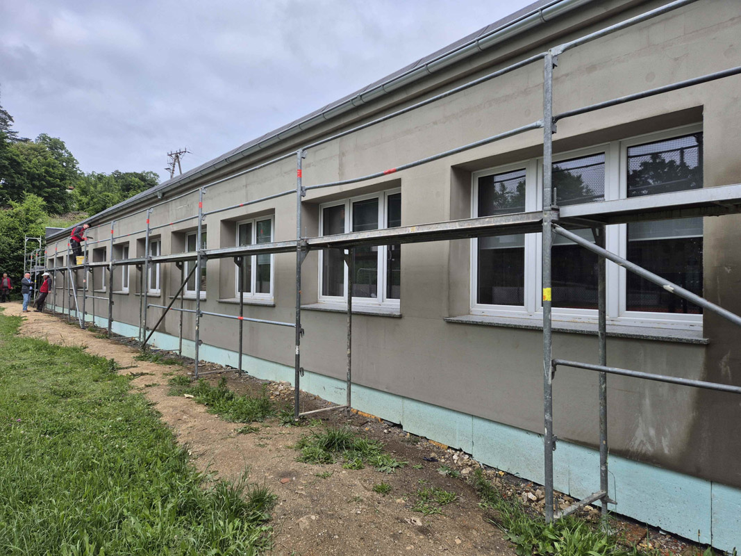 Trwają powiatowe inwestycje oświatowe w Strzegomiu, Świdnicy. W Żarowie dobiegły końca [FOTO] 