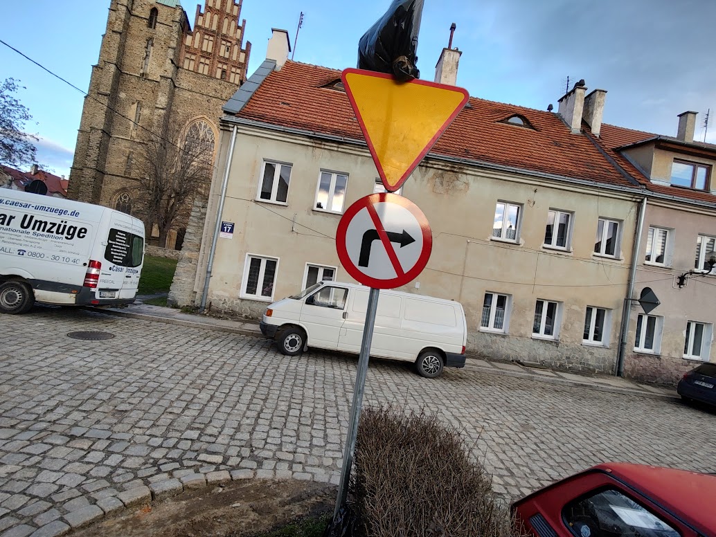Kierowców czeka zmiana organizacji ruchu na ul. Kościelnej w Strzegomiu [FOTO] 