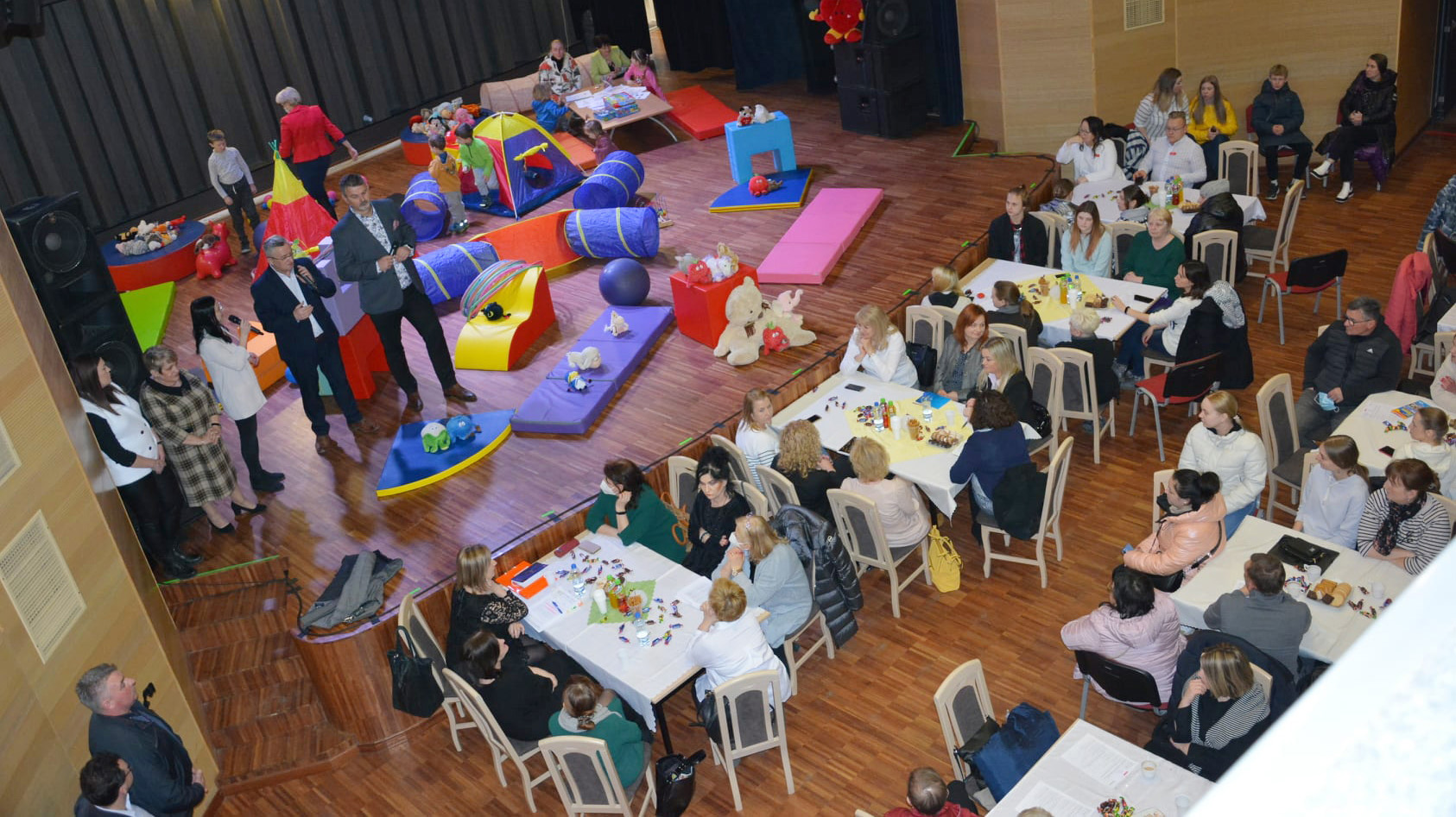 Informacja i integracja na spotkaniu w SCK [FOTO] 