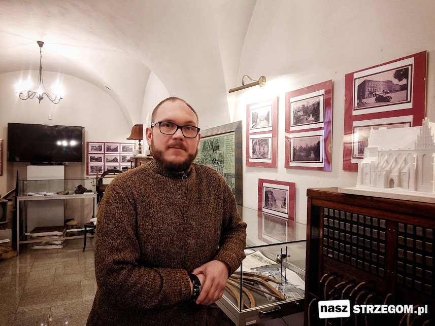 Opowieści z dawnych lat – Krzysztof Bartnicki o Izbie Tradycji Ziemi Strzegomskiej [FOTO] 