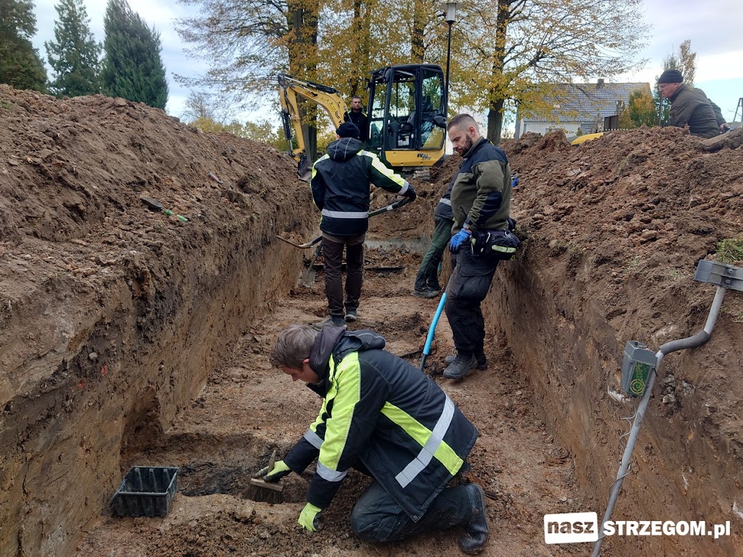 Tam, gdzie milczała ziemia, dziś przemawia pamięć. Ekshumacje w Tomkowicach symbolem pojednania narodów [FOTO] 