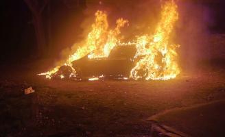Nocn pożar samochodu osobowego przy ul. Parkowej [FOTO]