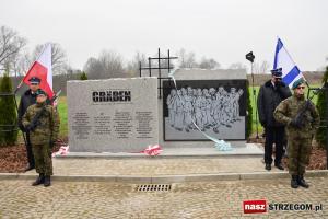 Ofiary obozu pracy w Grabinie doczekały się pomnika [FOTO + FILM]]